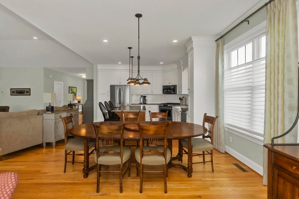 Condominium at 26 Bluegrass Dr # 26, East Longmeadow MA 01028, East Longmeadow, photo 7 of 39
