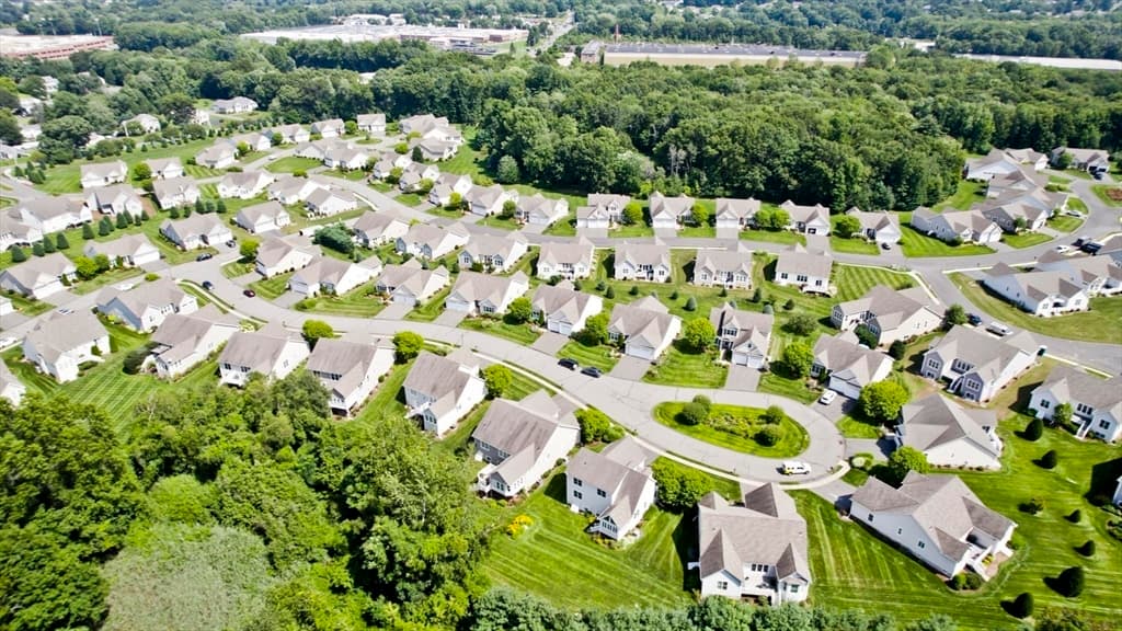 Condominium at 26 Bluegrass Dr # 26, East Longmeadow MA 01028, East Longmeadow, photo 39 of 39