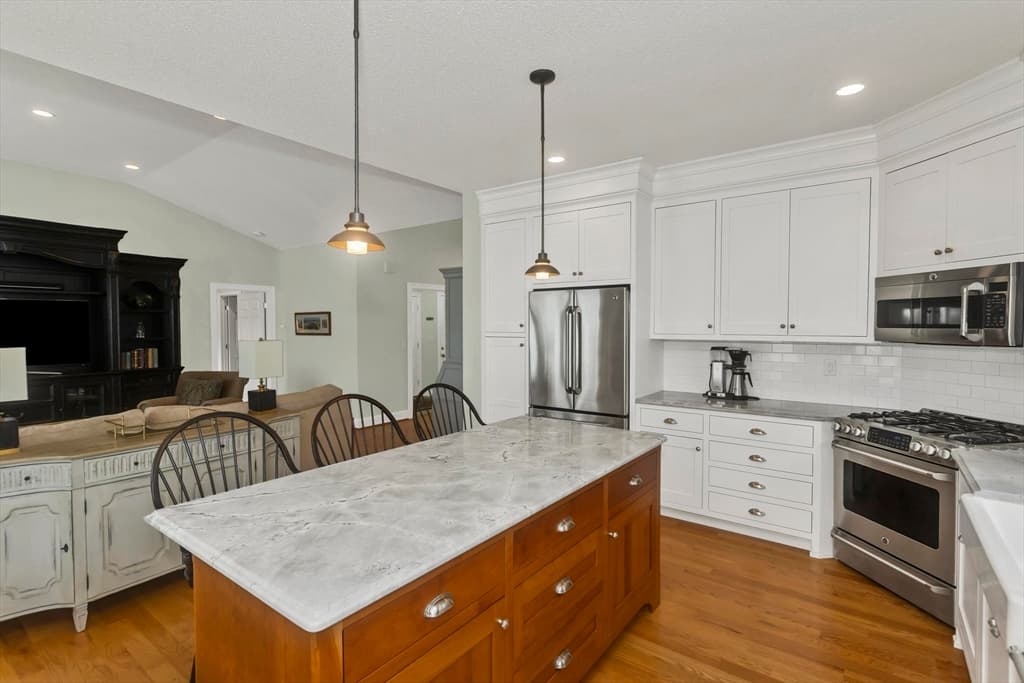 Condominium at 26 Bluegrass Dr # 26, East Longmeadow MA 01028, East Longmeadow, photo 4 of 39