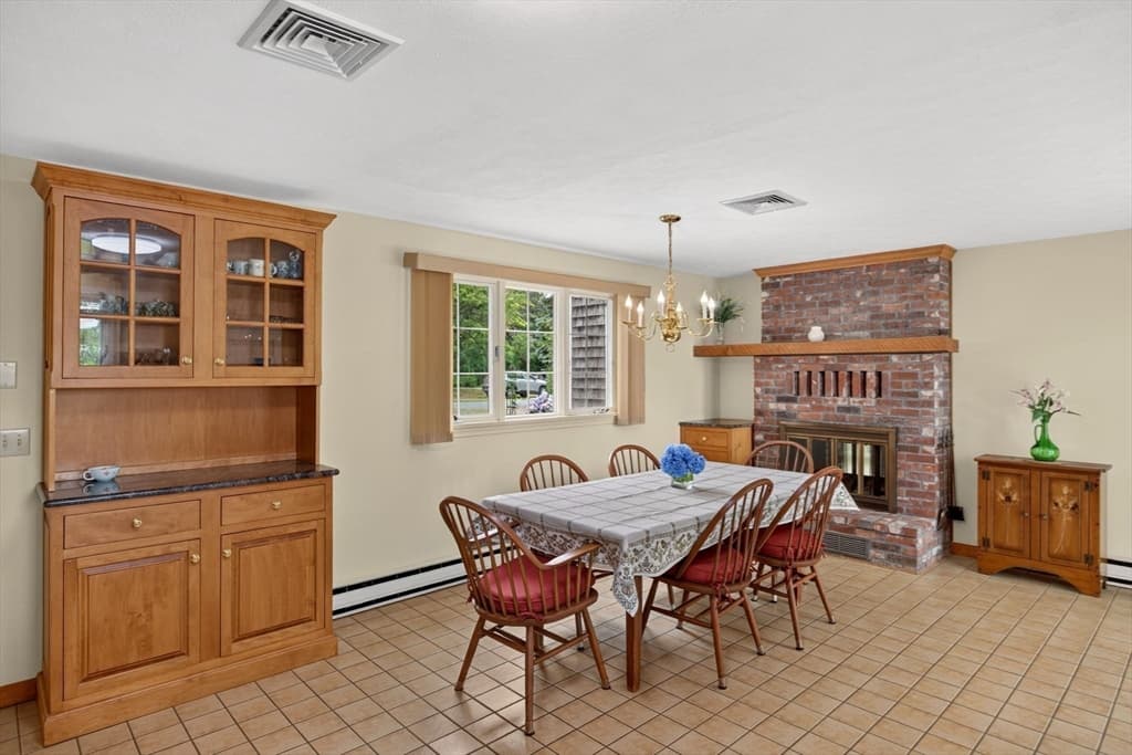 Single Family Residence at 50 Shaker Ln, Falmouth MA 02536, Falmouth, photo 17 of 34