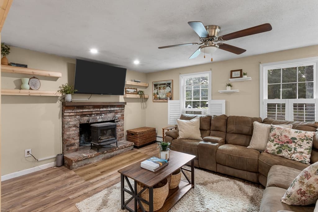 Single Family Residence at 3 Shagbark Rd, Sandwich MA 02644, Sandwich, photo 13 of 36