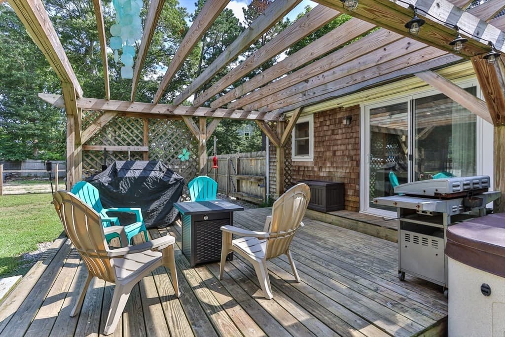 Single Family Residence at 3 Shagbark Rd, Sandwich MA 02644, Sandwich, photo 26 of 36