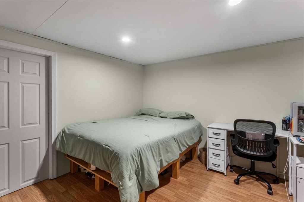 Single Family Residence at 3 Shagbark Rd, Sandwich MA 02644, Sandwich, photo 24 of 36