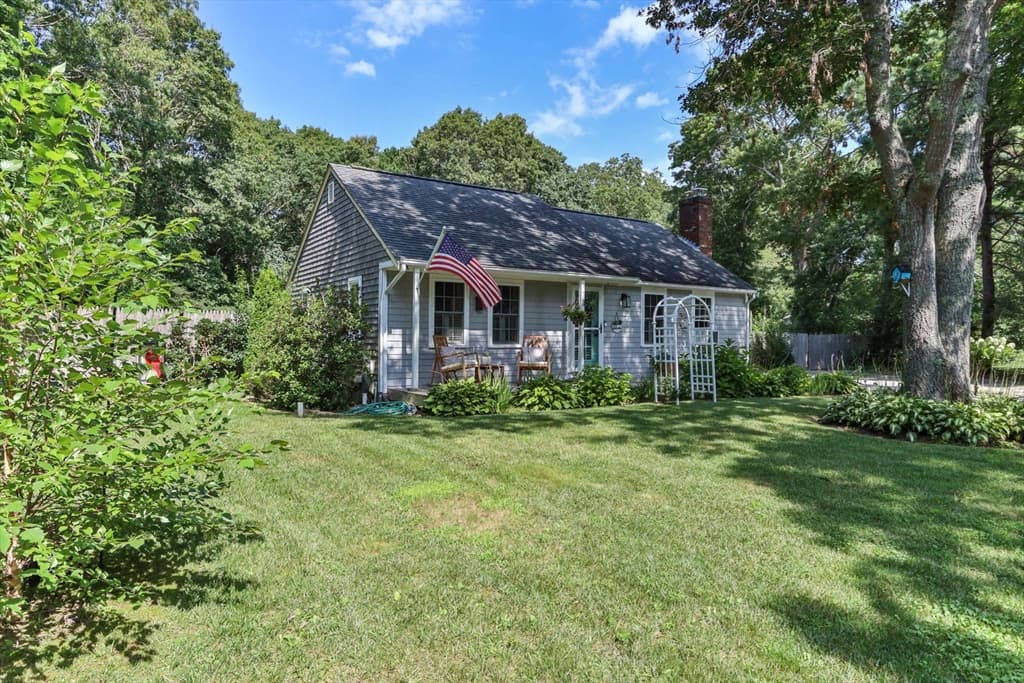Single Family Residence at 3 Shagbark Rd, Sandwich MA 02644, Sandwich, photo 4 of 36