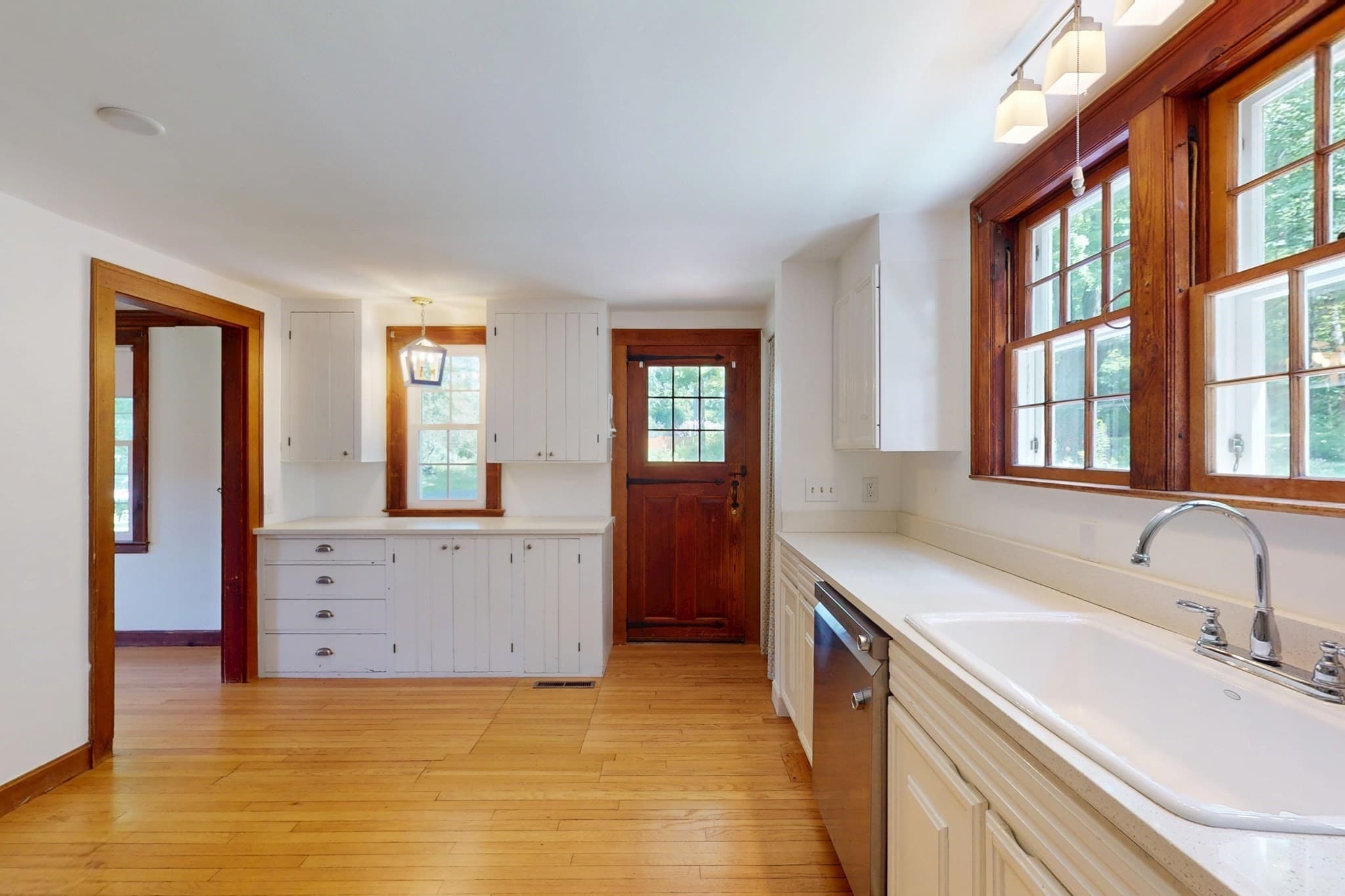 Single Family Residence at 661 Bernardston Rd, Greenfield MA 01301, Greenfield, photo 7 of 42