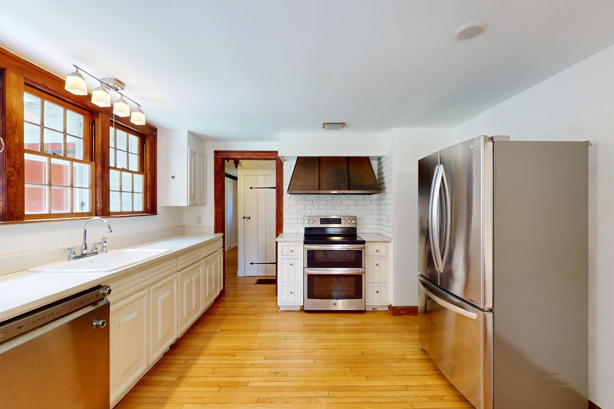 Single Family Residence at 661 Bernardston Rd, Greenfield MA 01301, Greenfield, photo 4 of 42