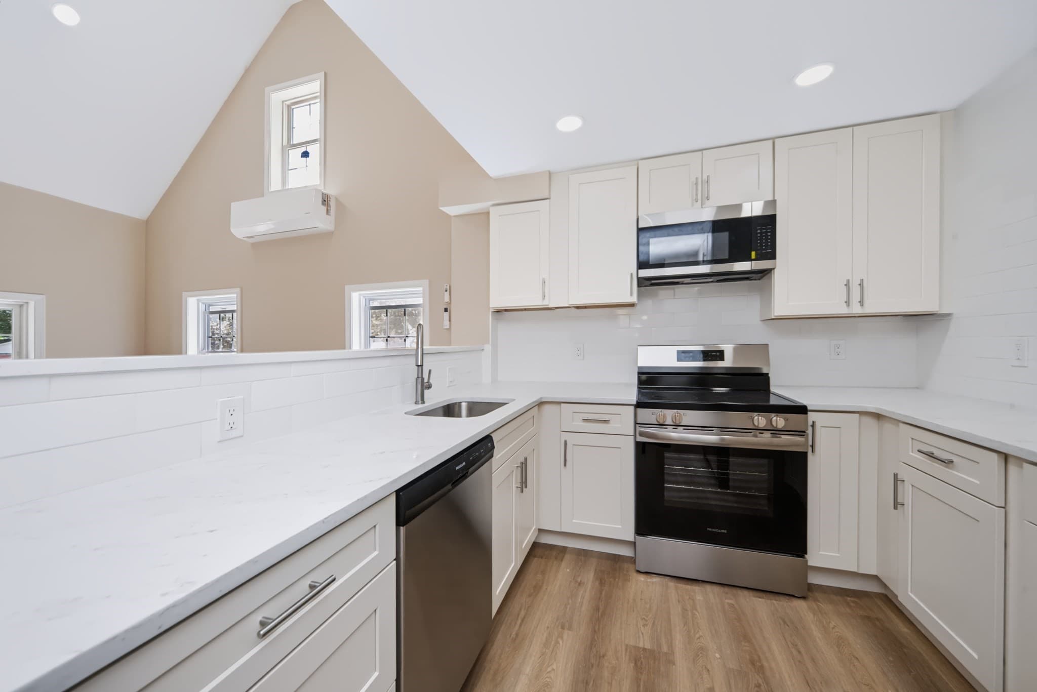 Single Family Residence at 16 Winter Pl, Winchendon MA 01475, Winchendon, photo 9 of 42