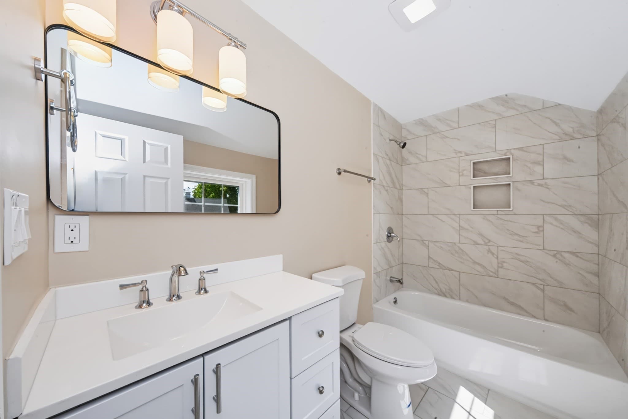 Single Family Residence at 16 Winter Pl, Winchendon MA 01475, Winchendon, photo 15 of 42
