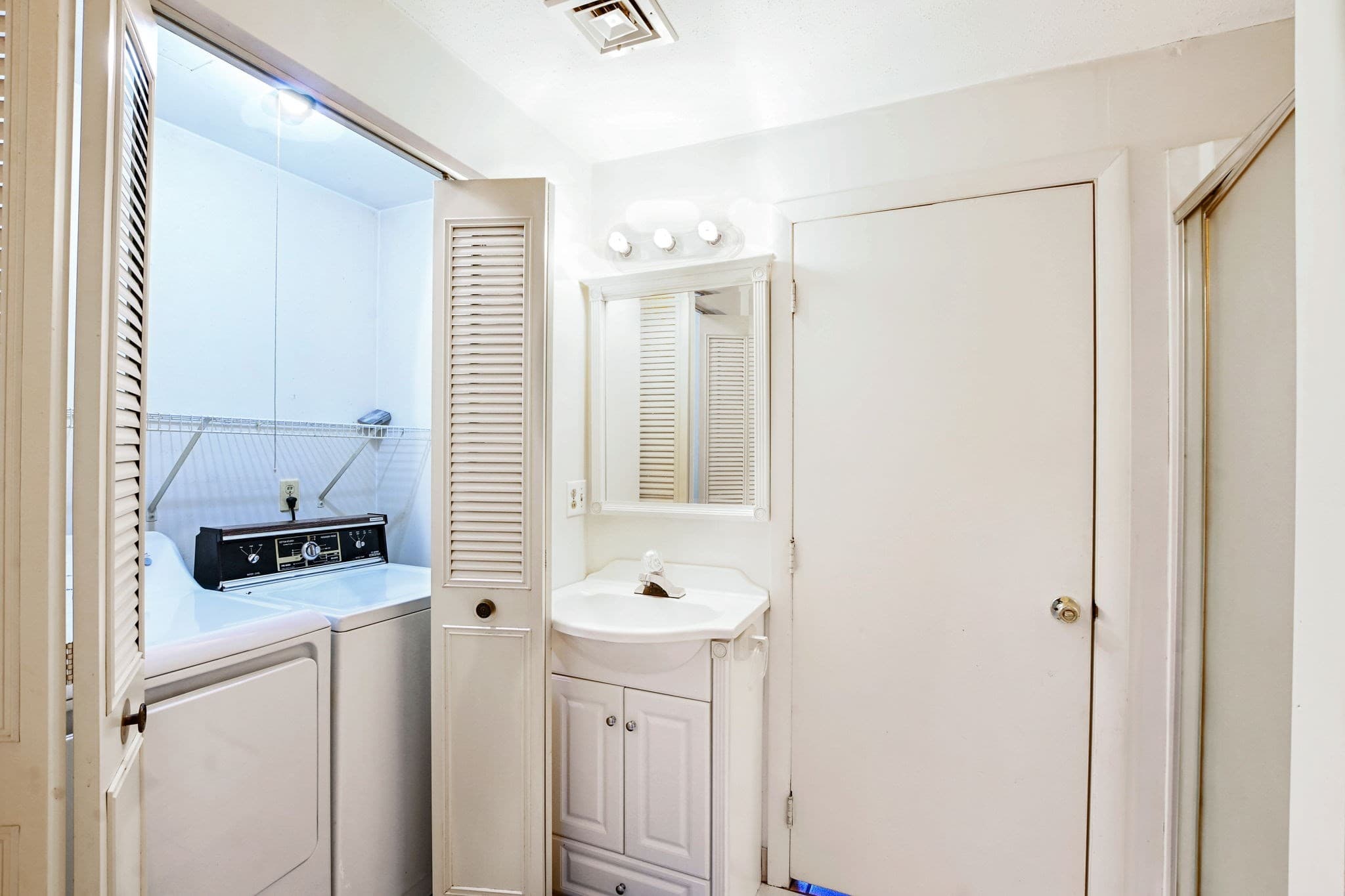 Condominium at 29 Surrey Ln # 29, Bourne MA 02532, Bourne, photo 13 of 25