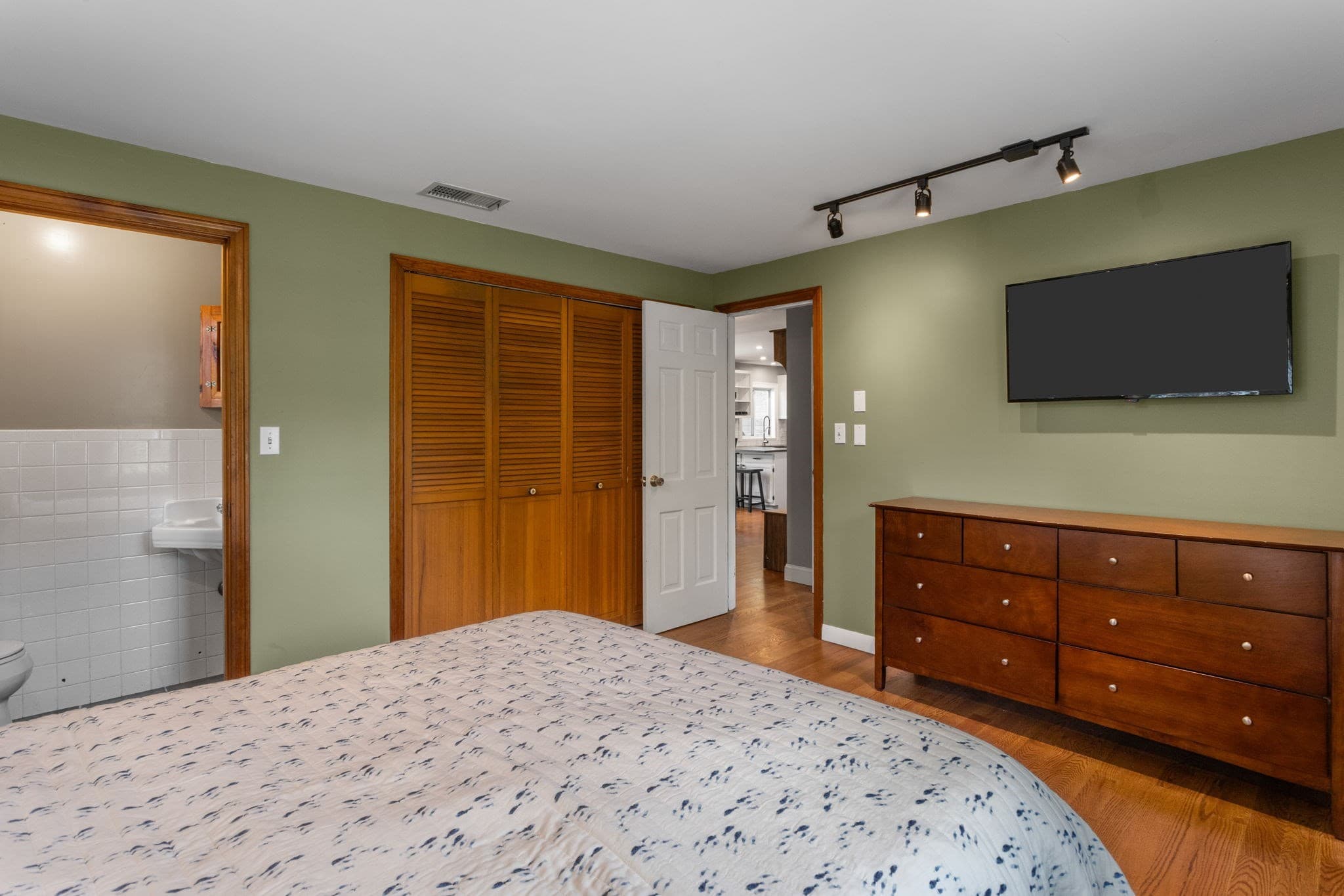 Single Family Residence at 7 Elliot Way, Harwich MA 02645, Harwich, photo 20 of 38