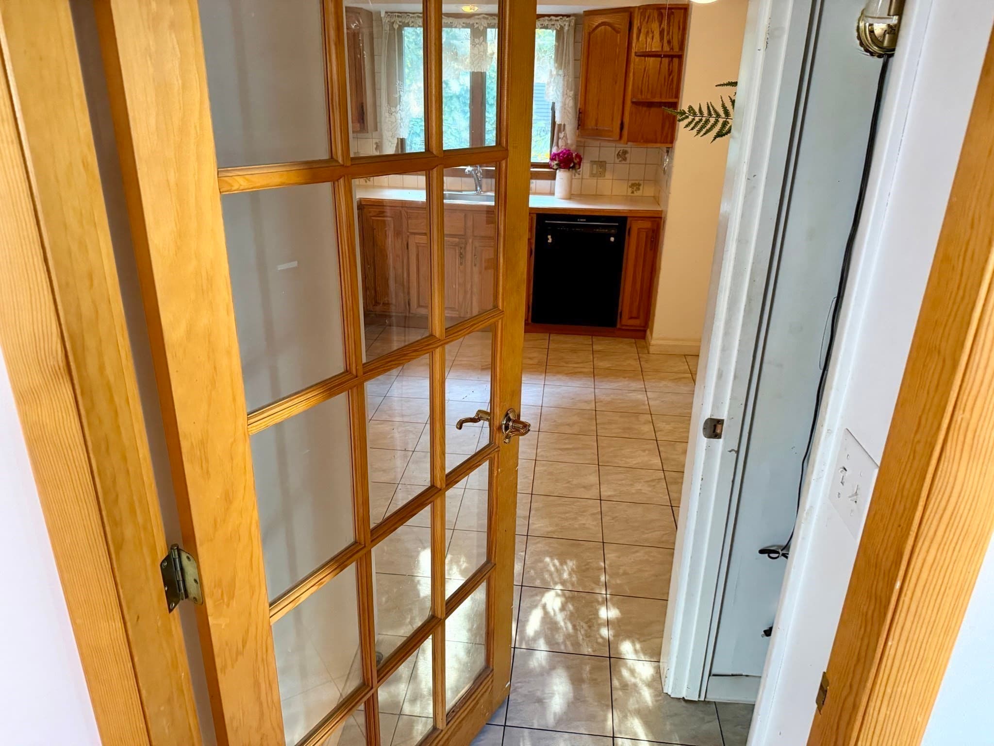Single Family Residence at 18 Flint Ave, Stoneham MA 02180, Stoneham, photo 17 of 29