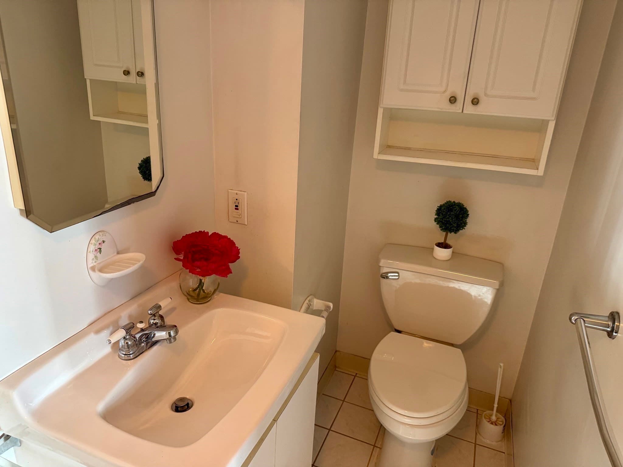 Single Family Residence at 18 Flint Ave, Stoneham MA 02180, Stoneham, photo 12 of 29