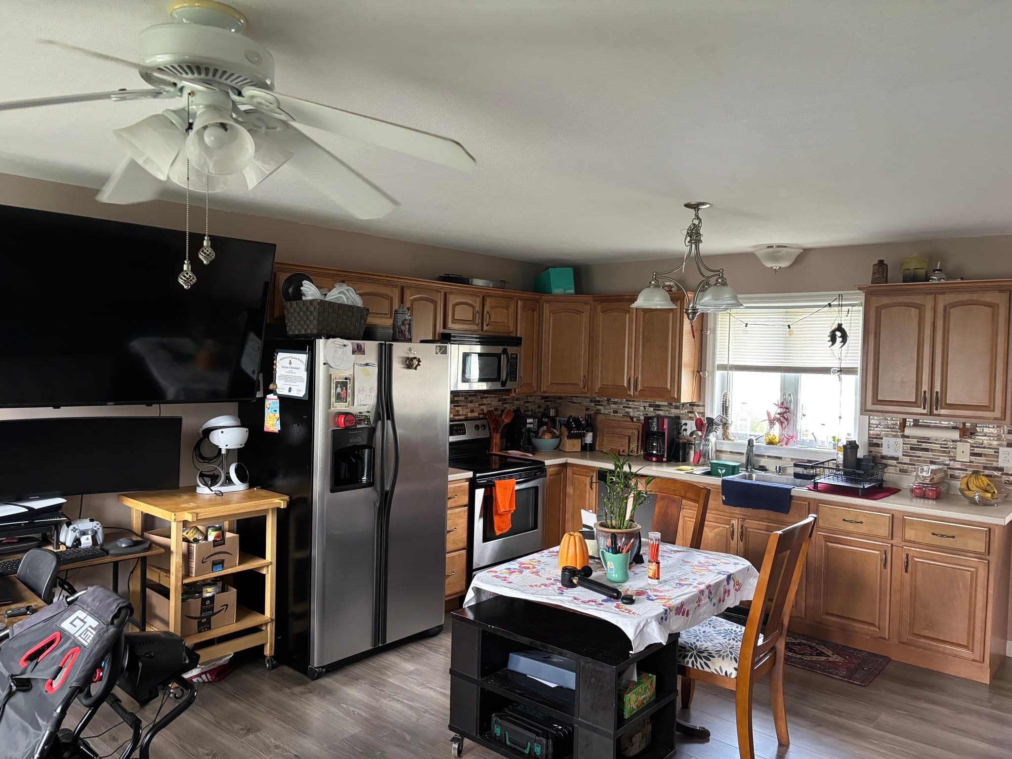 Single Family Residence at 16 Kaveney St, Chicopee MA 01020, Chicopee, photo 22 of 25