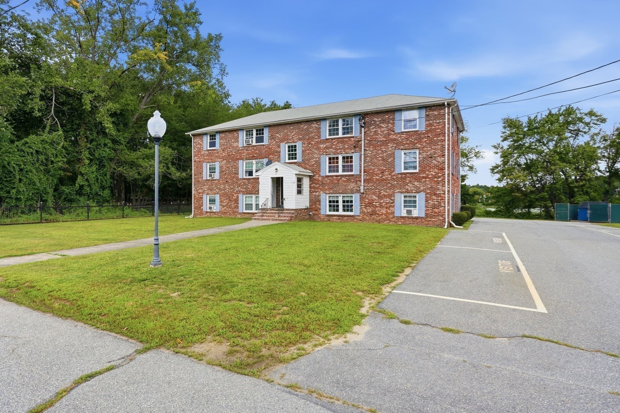 Condominium at 23 Frank St # 6, Dracut MA 01826, Dracut, photo 2 of 16