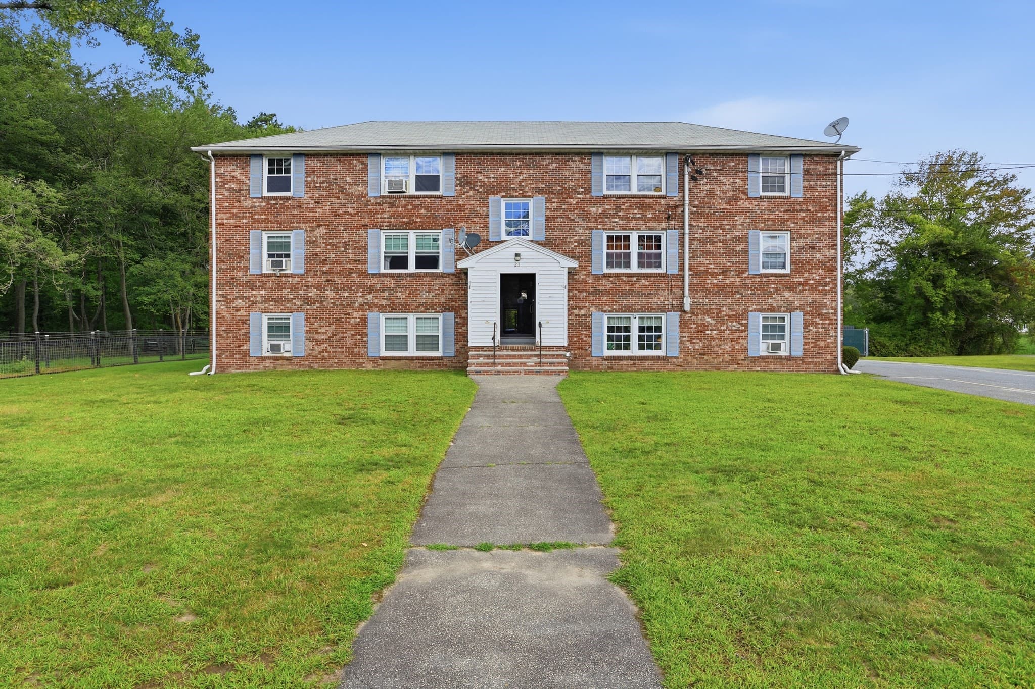 23 Frank St # 6, Dracut MA 01826