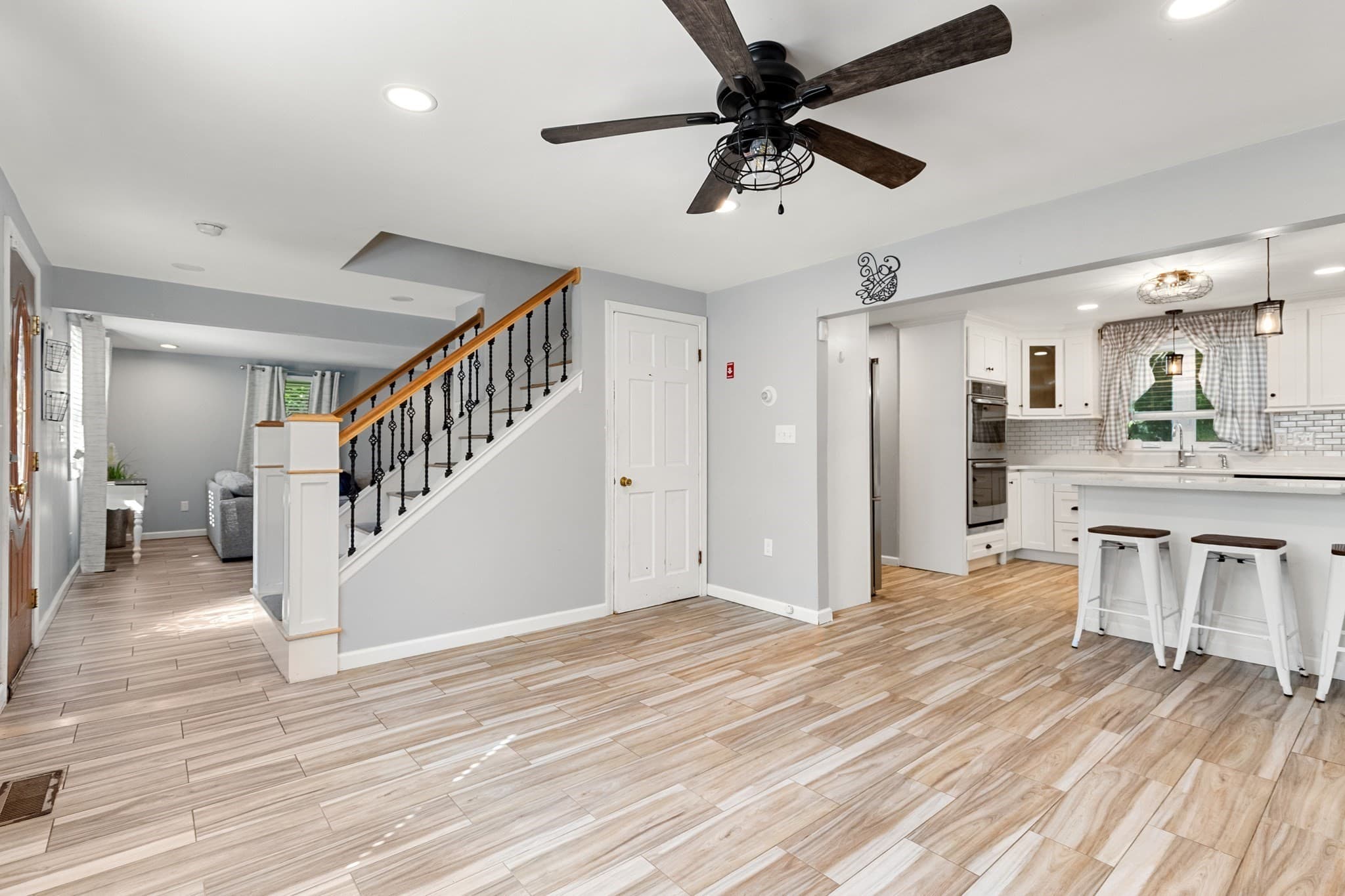 Single Family Residence at 42 Thistle Street, Lynn MA 01905, Lynn, photo 5 of 39