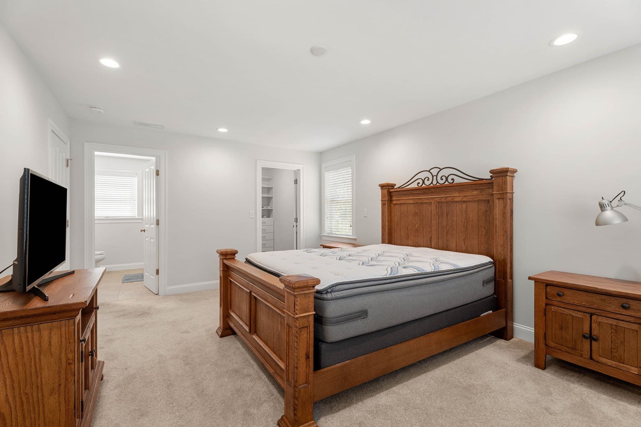 Single Family Residence at 155 East St, Tewksbury MA 01876, Tewksbury, photo 22 of 31