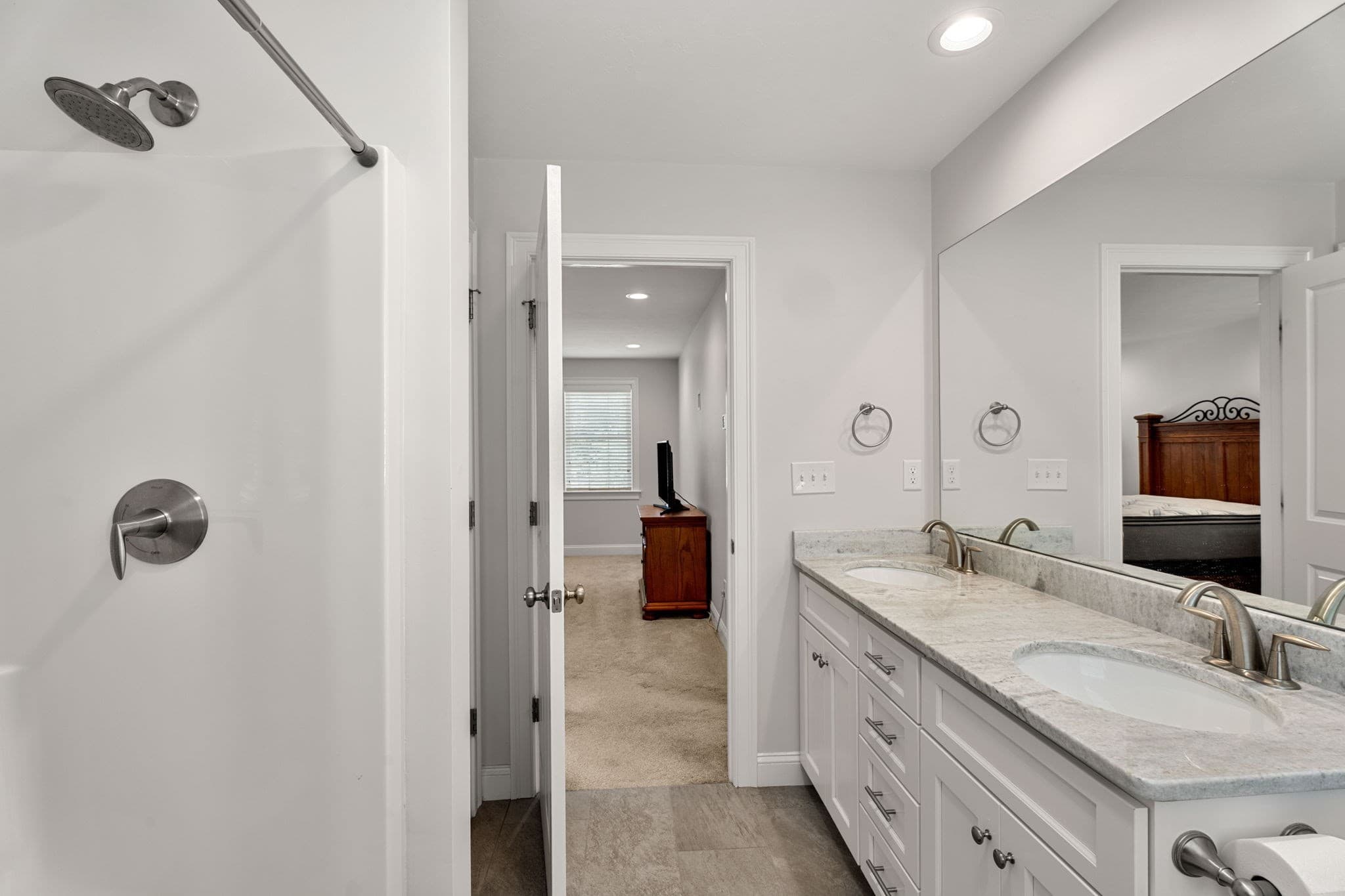 Single Family Residence at 155 East St, Tewksbury MA 01876, Tewksbury, photo 24 of 31