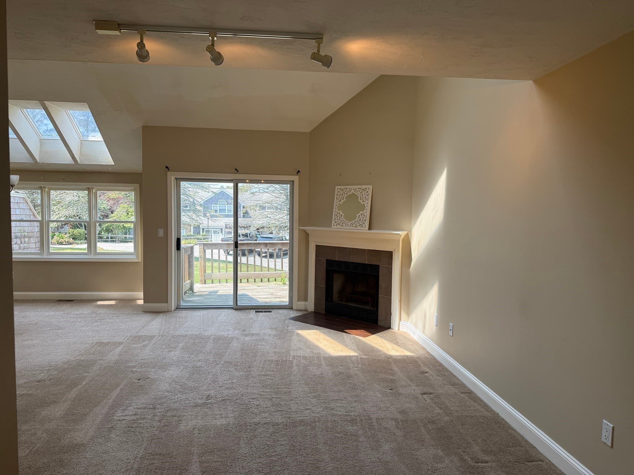Condominium at 37 Harbor Hill Dr # 37, Bourne MA 02532, Bourne, photo 4 of 17