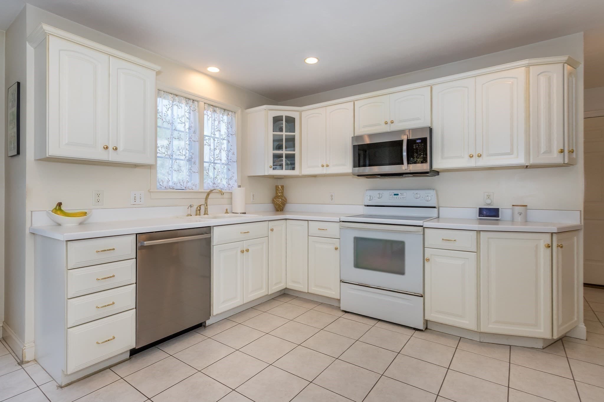 Single Family Residence at 14 Orchard Ln, Abington MA 02351, Abington, photo 10 of 35
