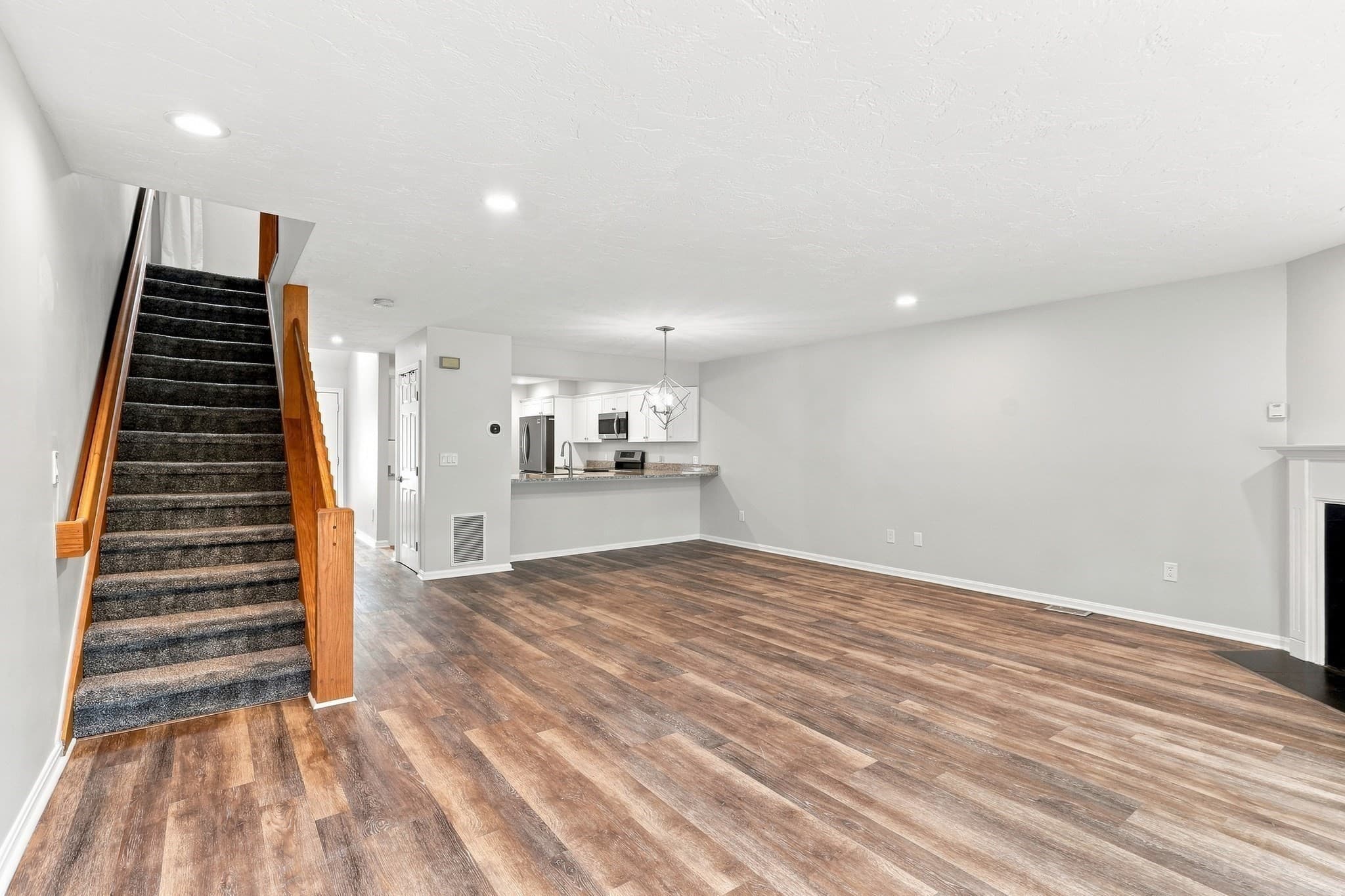 Condominium at 78 Pointe Rok Drive # 78, Worcester MA 01604, Worcester, photo 5 of 42