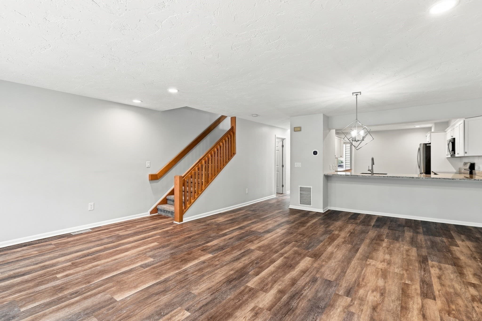Condominium at 78 Pointe Rok Drive # 78, Worcester MA 01604, Worcester, photo 4 of 42