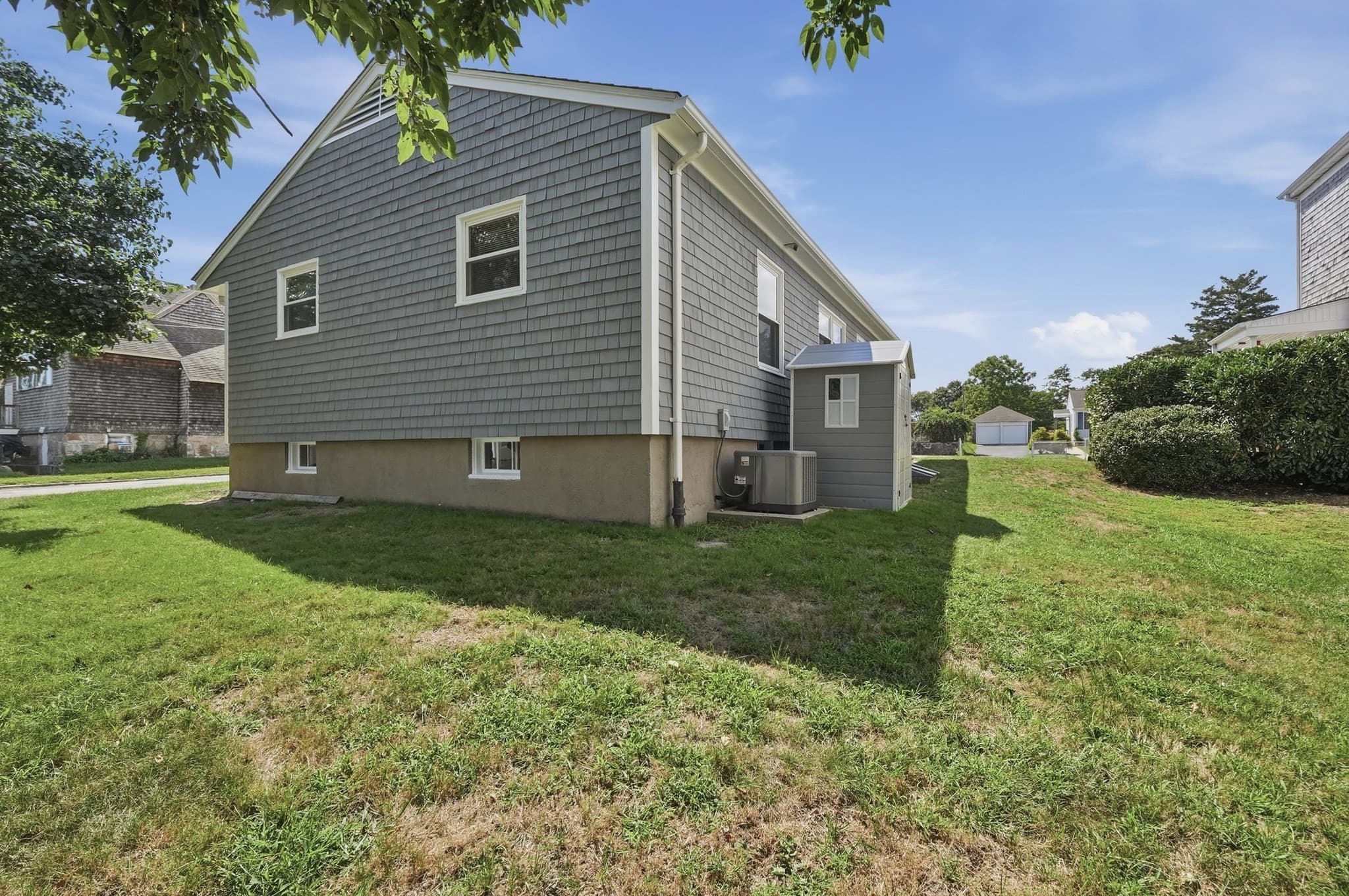 Single Family Residence at 2228 Acushnet Ave, New Bedford MA 02745, New Bedford, photo 38 of 39