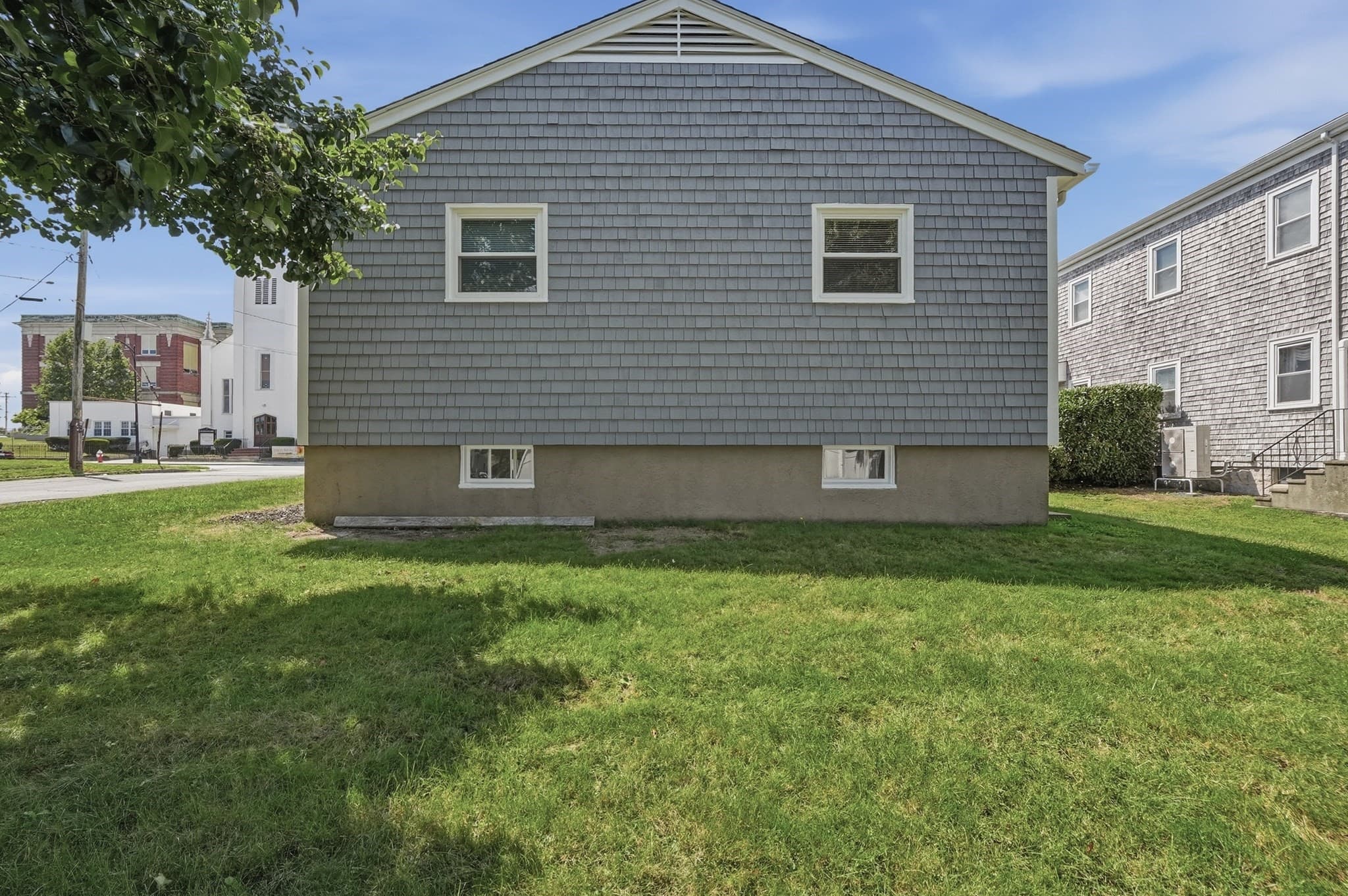 Single Family Residence at 2228 Acushnet Ave, New Bedford MA 02745, New Bedford, photo 37 of 39