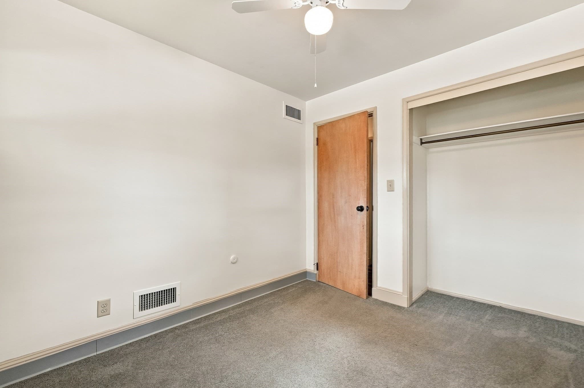 Single Family Residence at 2228 Acushnet Ave, New Bedford MA 02745, New Bedford, photo 19 of 39