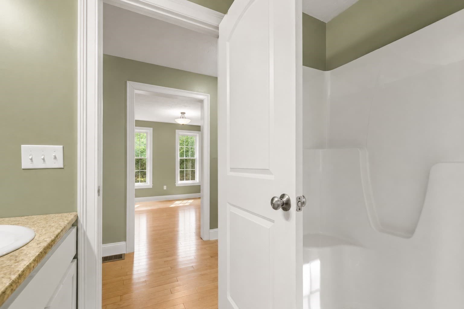 Single Family Residence at 9 Shamrock Ln, Lakeville MA 02347, Lakeville, photo 13 of 24