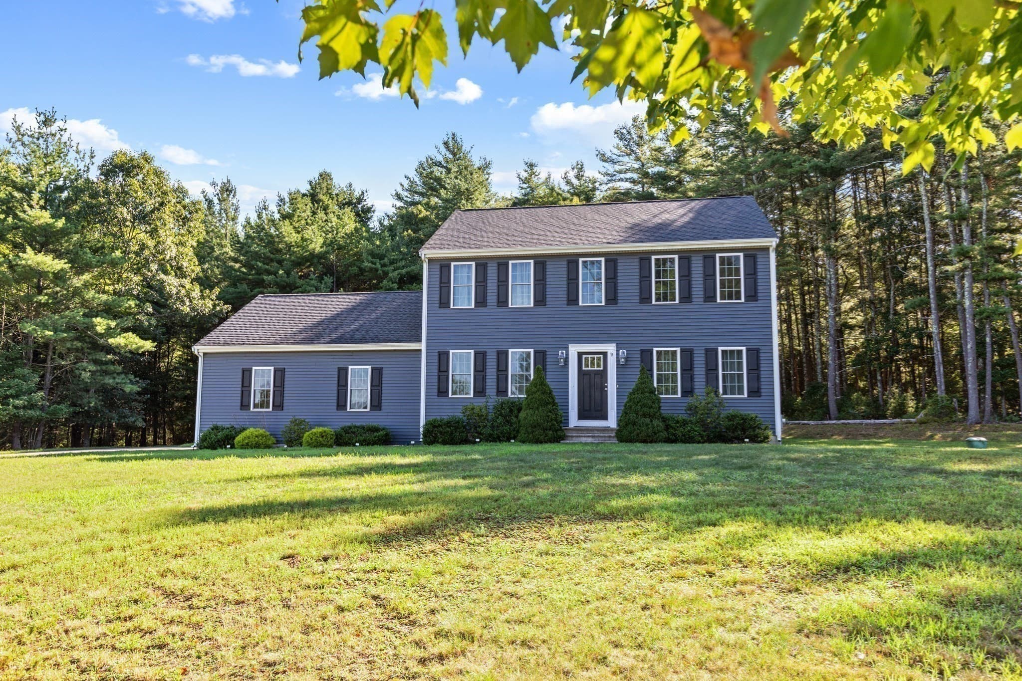 Single Family Residence at 9 Shamrock Ln, Lakeville MA 02347, Lakeville, photo 17 of 24