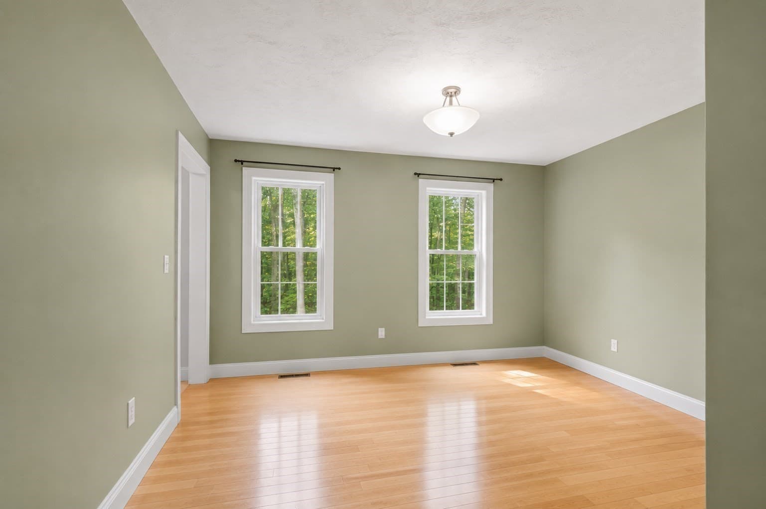 Single Family Residence at 9 Shamrock Ln, Lakeville MA 02347, Lakeville, photo 8 of 24