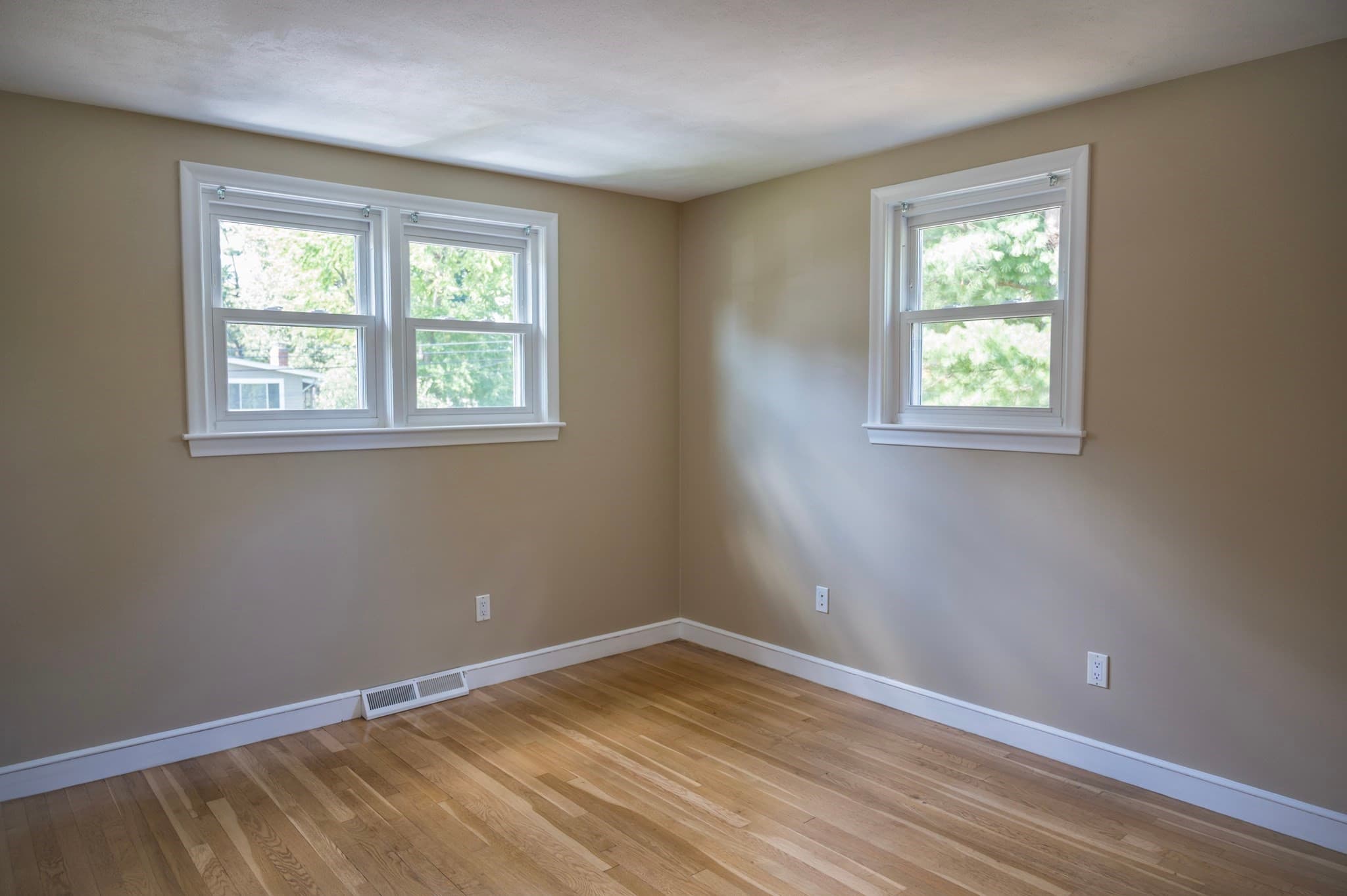 Single Family Residence at 21 Debra Ln, Framingham MA 01701, Framingham, photo 15 of 35