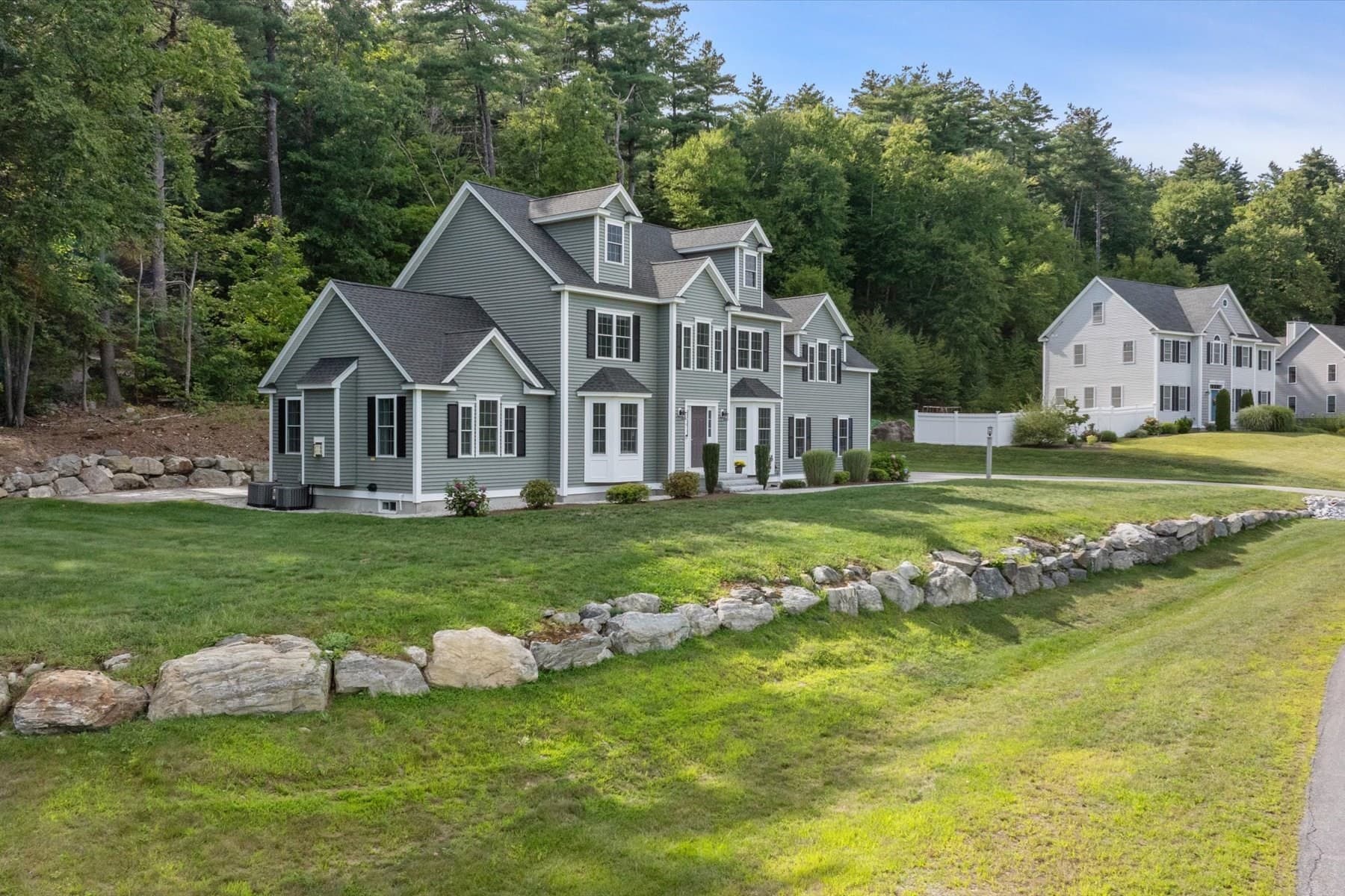 Single Family Residence at 14 Houghton Farm Ln, Bolton MA 01740, Bolton, photo 2 of 42