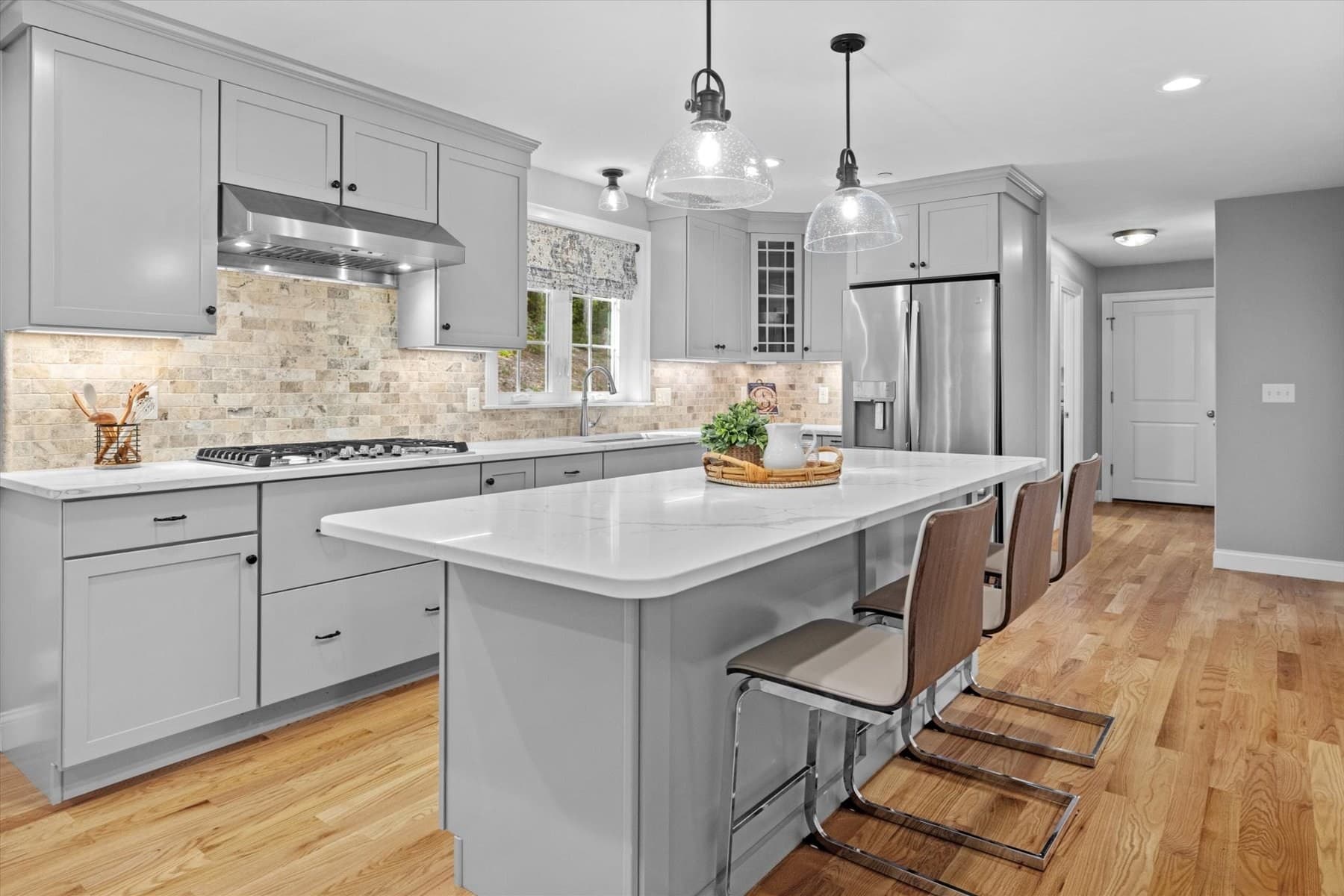 Single Family Residence at 14 Houghton Farm Ln, Bolton MA 01740, Bolton, photo 11 of 42