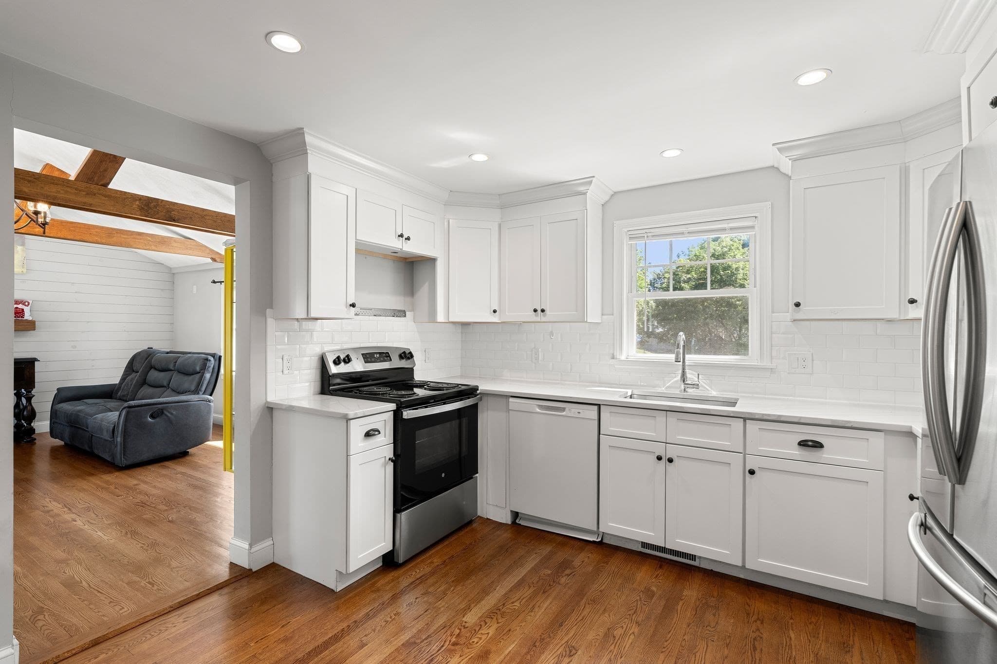 Single Family Residence at 106 Lynnfield St, Peabody MA 01960, Peabody, photo 4 of 37