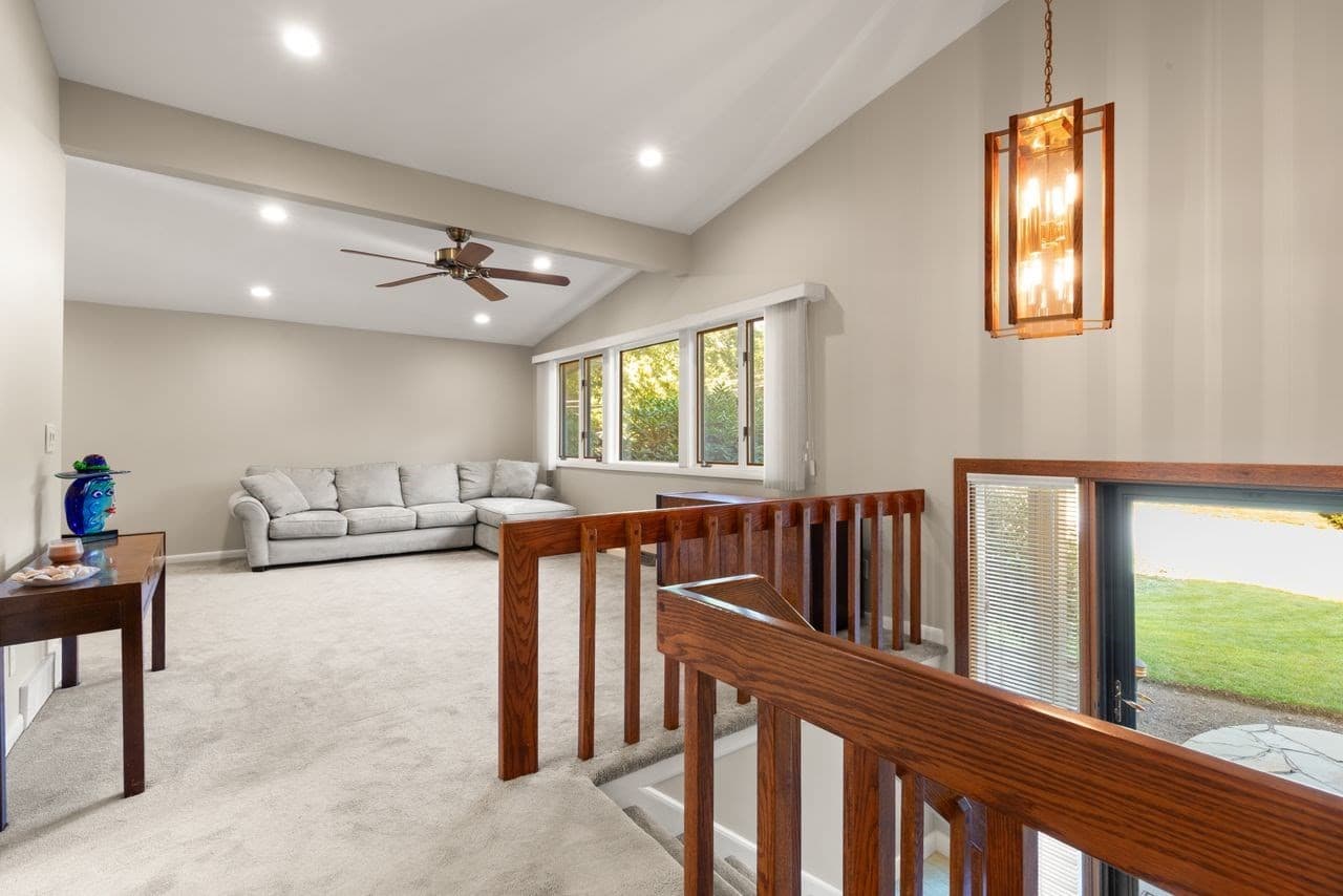 Single Family Residence at 18 Jefferson Ave, Sharon MA 02067, Sharon, photo 6 of 40