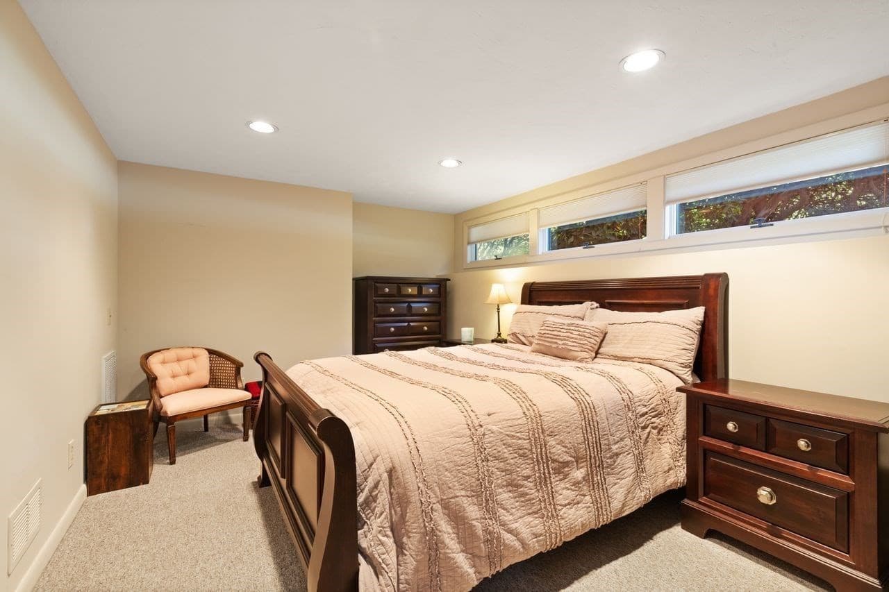 Single Family Residence at 18 Jefferson Ave, Sharon MA 02067, Sharon, photo 28 of 40