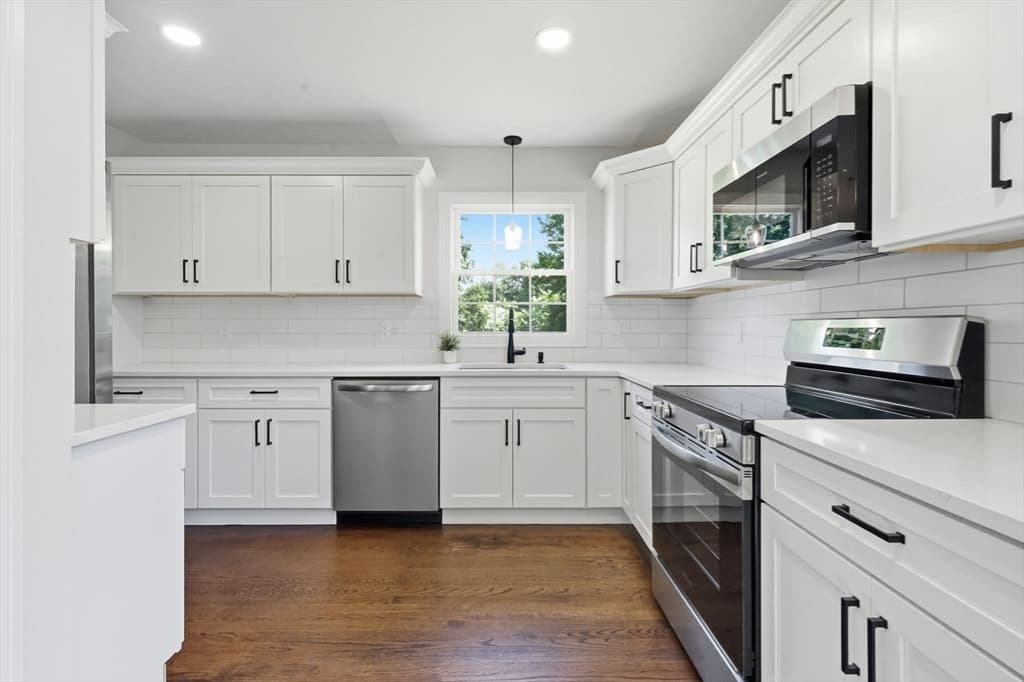 Single Family Residence at 15 Hilltop Ter, Ludlow MA 01056, Ludlow, photo 2 of 32