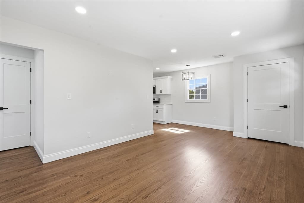 Single Family Residence at 15 Hilltop Ter, Ludlow MA 01056, Ludlow, photo 10 of 32