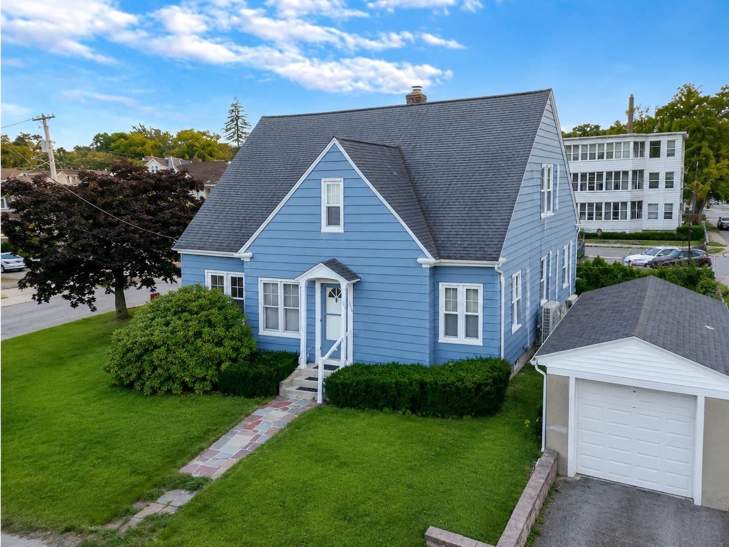 Multi Family at 208 Woodland St, Fitchburg MA 01420, Fitchburg, photo 2 of 33