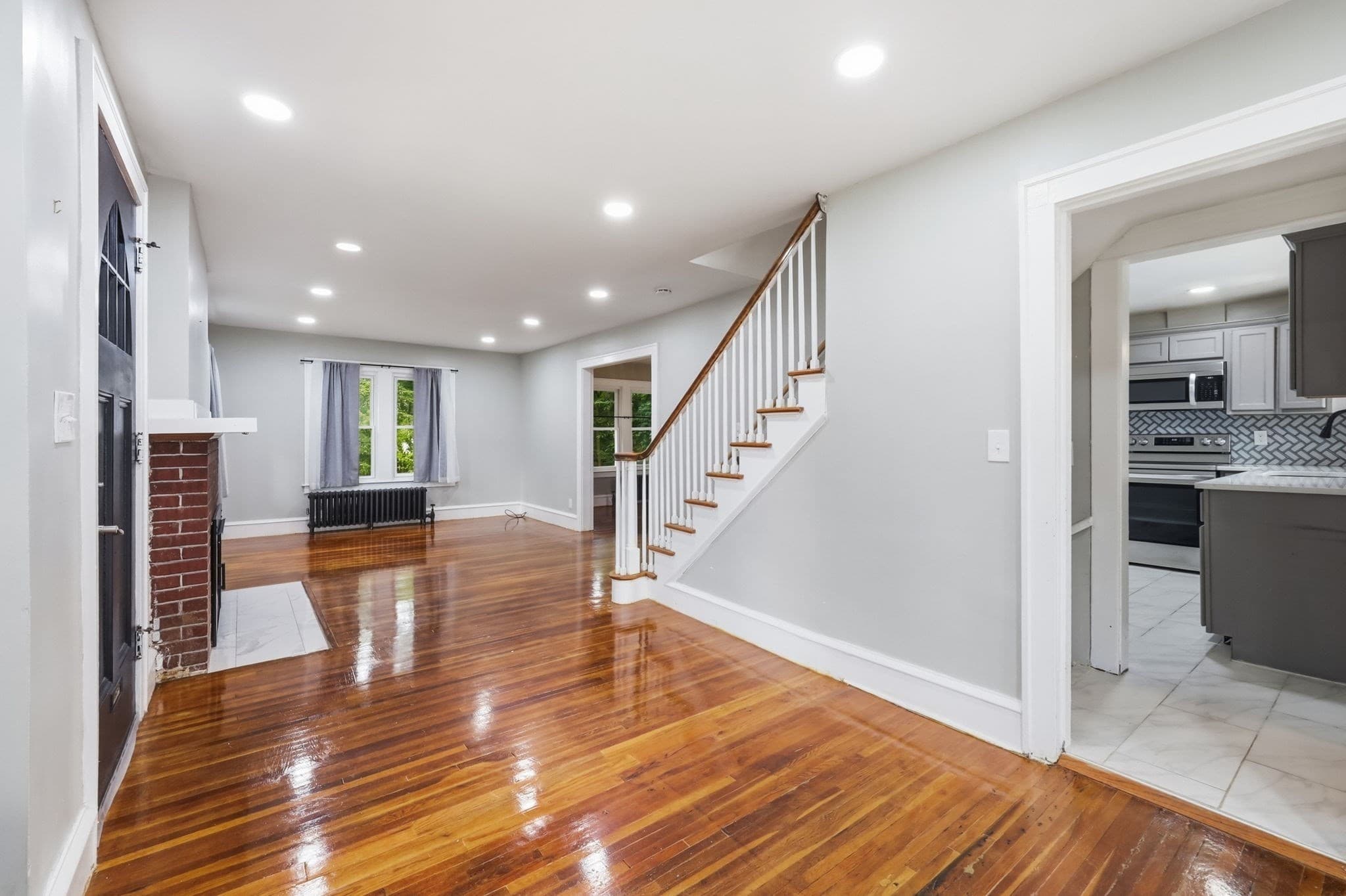 Single Family Residence at 43 Eddywood St, Springfield MA 01118, Springfield, photo 12 of 25