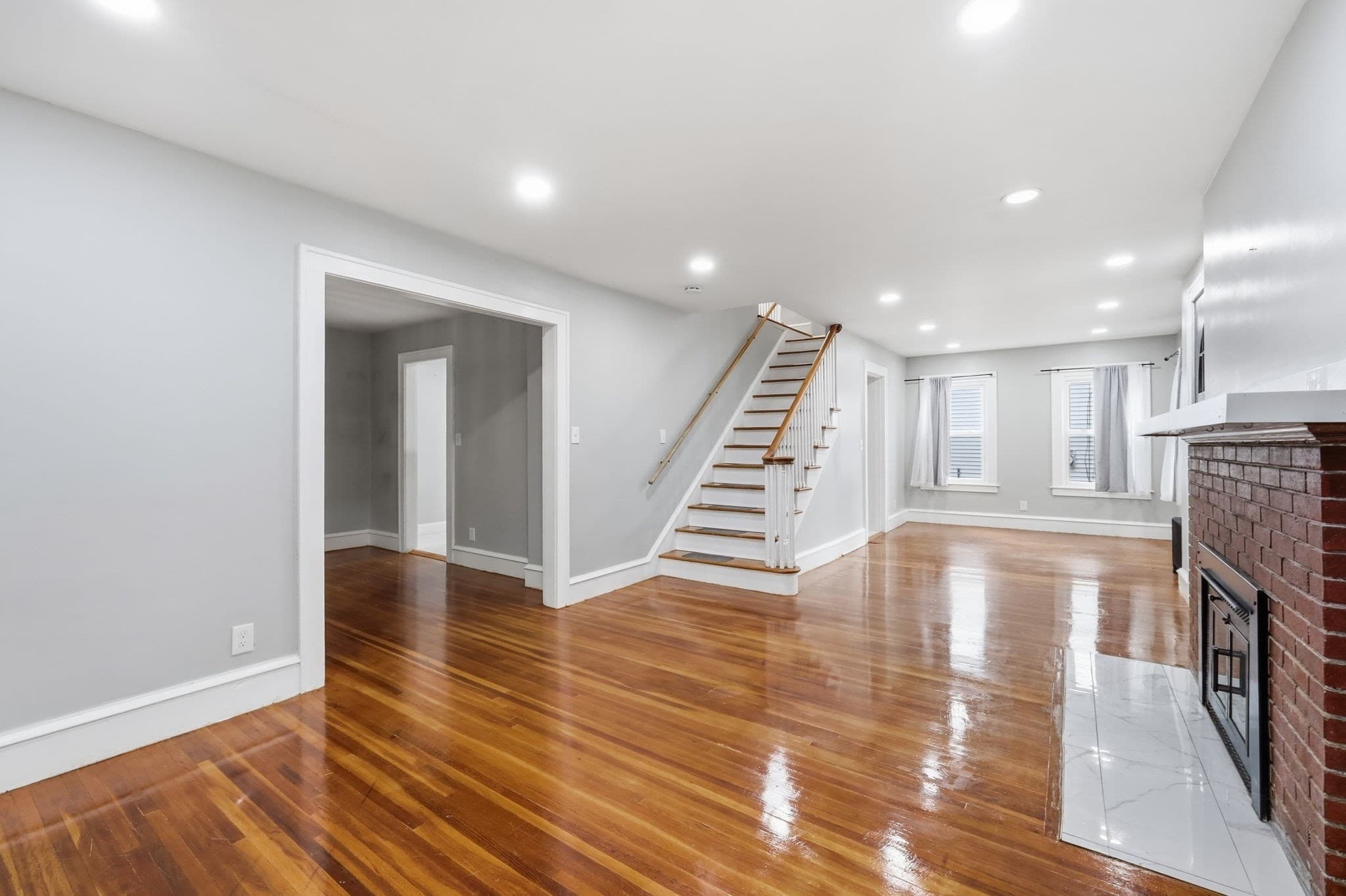 Single Family Residence at 43 Eddywood St, Springfield MA 01118, Springfield, photo 4 of 25