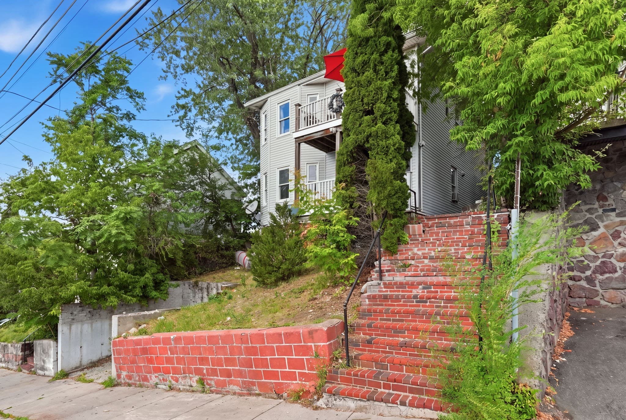 2 Family - 2 Units Up/Down at 10 Fremont Ave, Everett MA 02149, Everett, photo 35 of 40