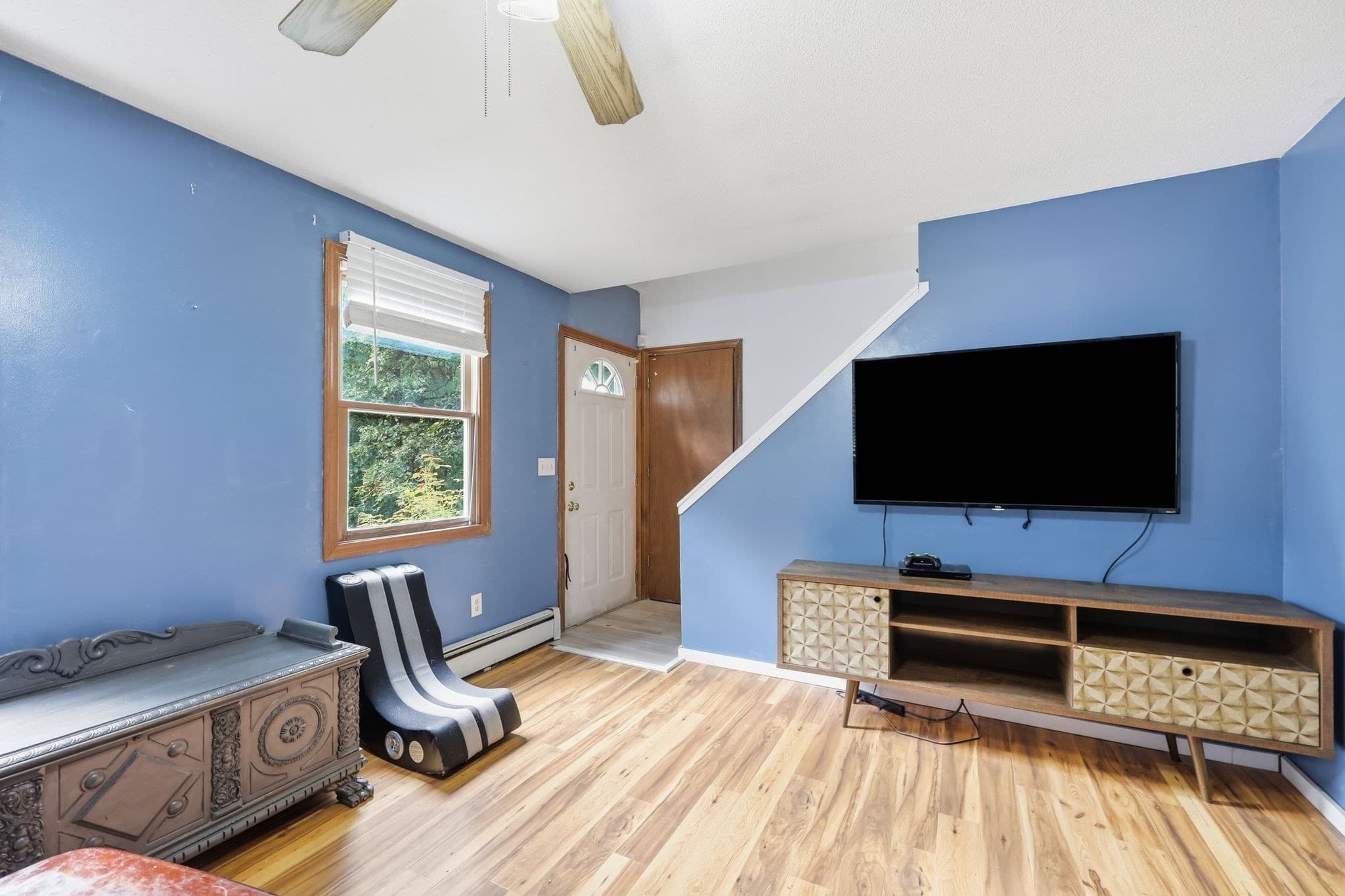 Single Family Residence at 28 Old Thompson St, Palmer MA 01069, Palmer, photo 2 of 12