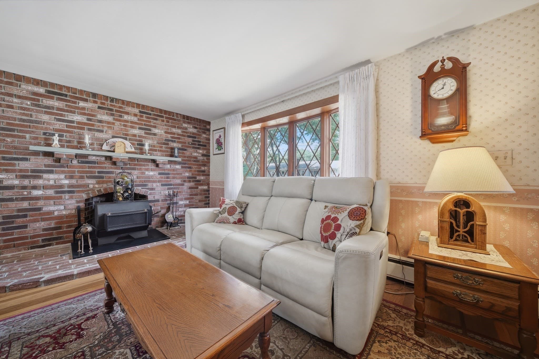 Single Family Residence at 6 Marcus Rd, Wilmington MA 01887, Wilmington, photo 3 of 34