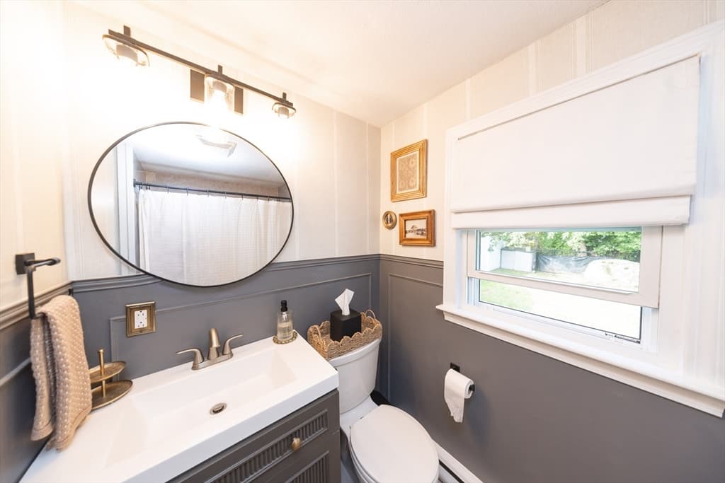 Single Family Residence at 29 Warren Ave, Leicester MA 01524, Leicester, photo 10 of 25