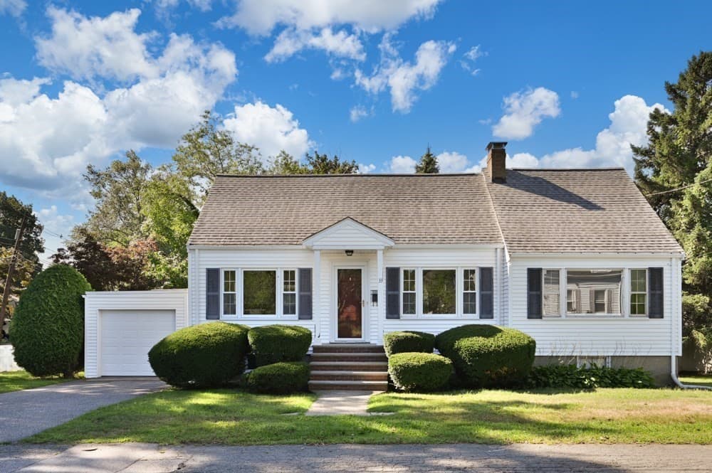 33 Wilson Rd, Stoneham MA 02180