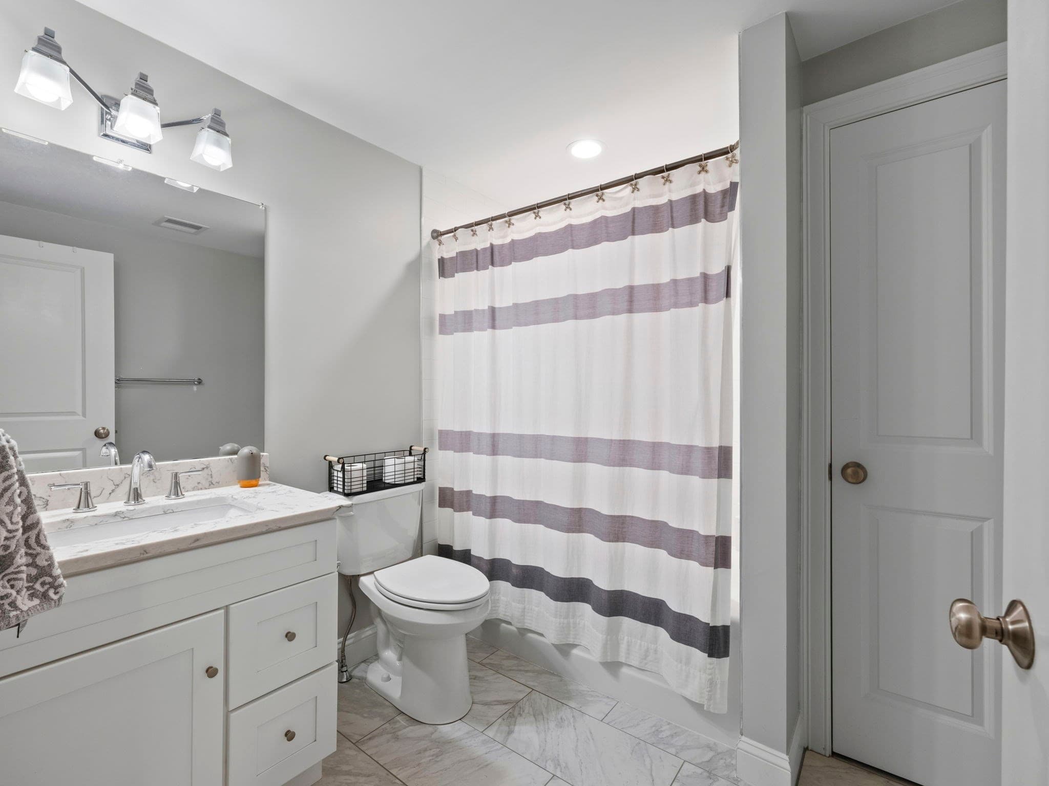 Condominium at 174 Pine St # 301, Danvers MA 01923, Danvers, photo 12 of 19