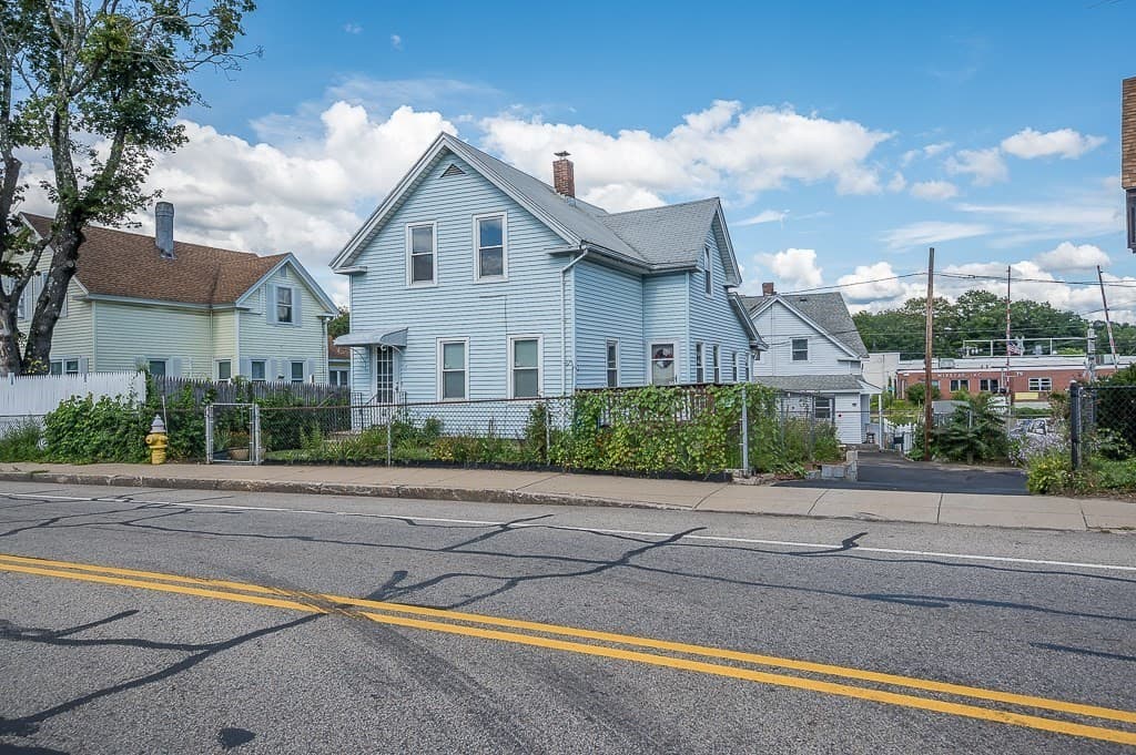Single Family Residence at 25 Greenwood St., Worcester MA 01607, Worcester, photo 5 of 31